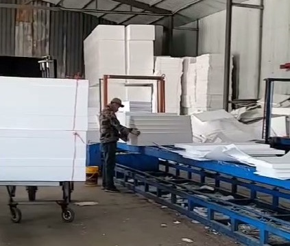 赤峰保溫釘網(wǎng)格布